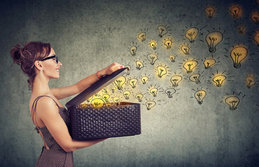 教程更新!“天天跑得快16张开挂神器”必胜开挂神器